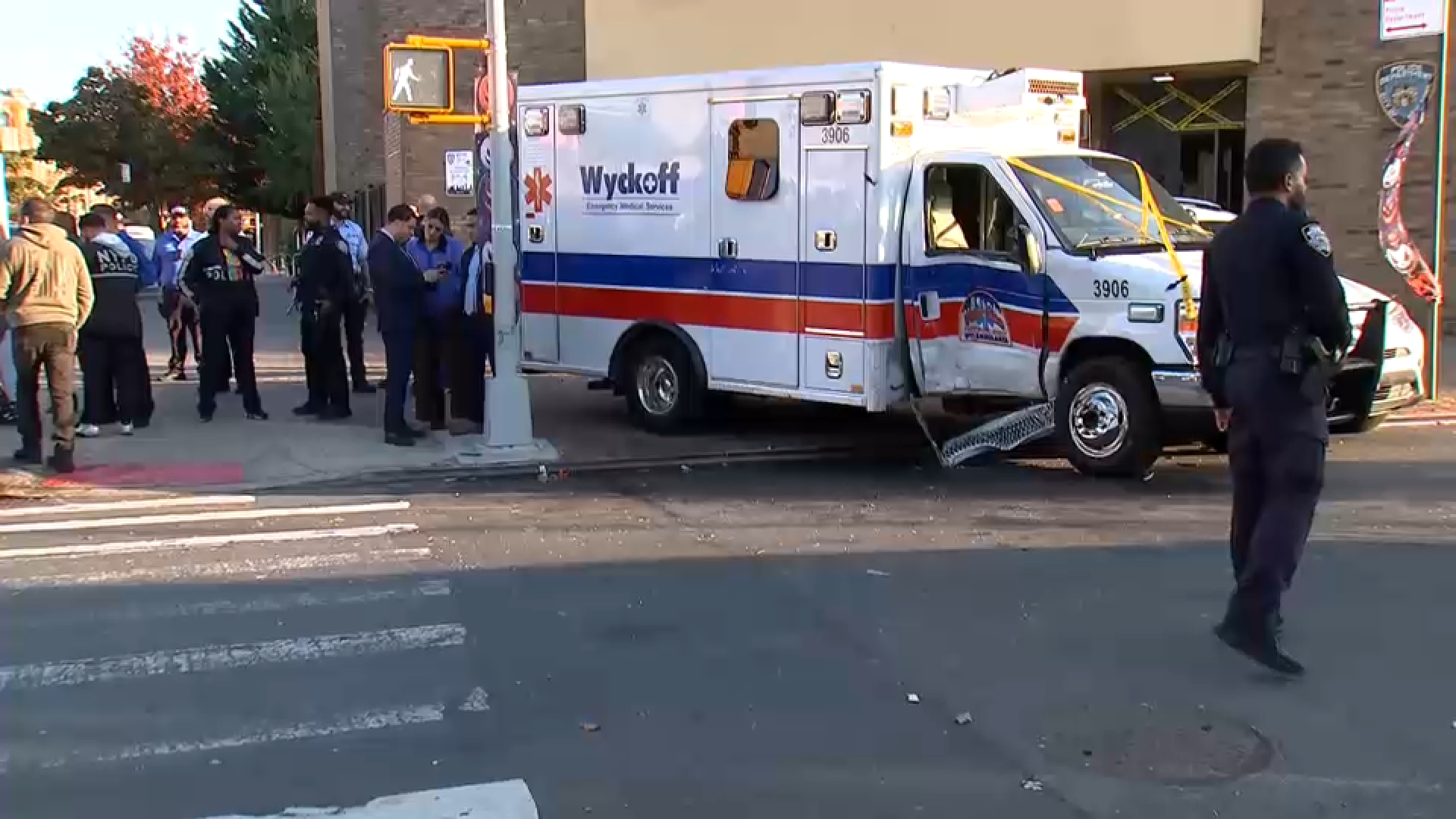 3 adults, 1 child struck by vehicle at Halloween event in Bushwick
— WABC-TV Eyewitness News (ABC7 NY)