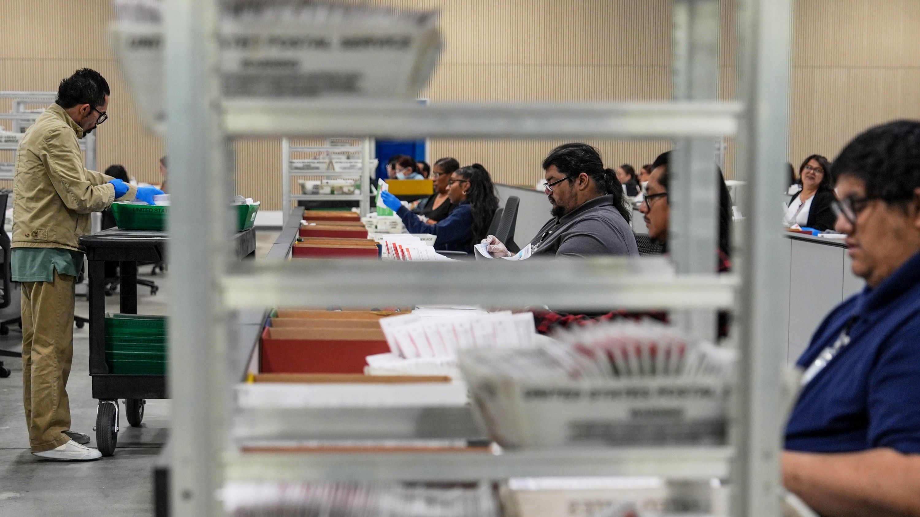 Appeals court rejects Justice Department request for California to set aside disputed ballots allegedly sent to 'noncitzen' voters
       — WABC-TV Eyewitness News (ABC7 NY)